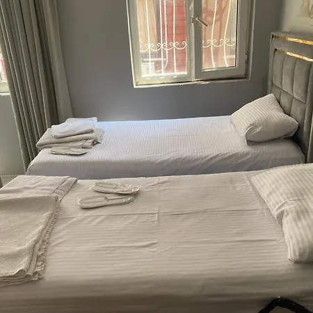 Lastbest Hotel Lejlighed